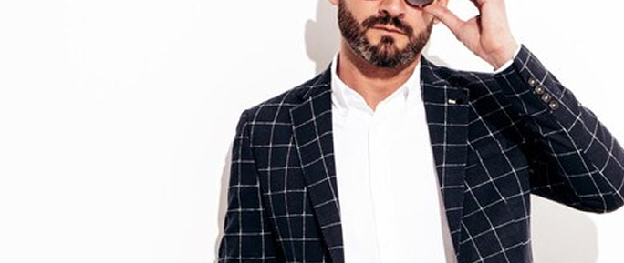 Мужчина в пиджаке